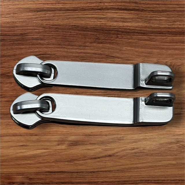 Samsonite Lite-Cube DLX zip runners